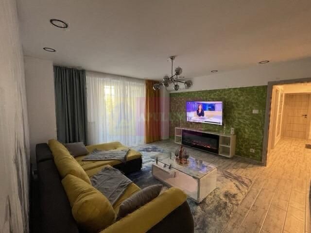 Inchiriere apartament de 2 camere in Piata Alba Iulia, stradal